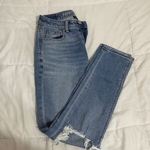 American Eagle Outfitters Women's Light Blue Cropped Jeans